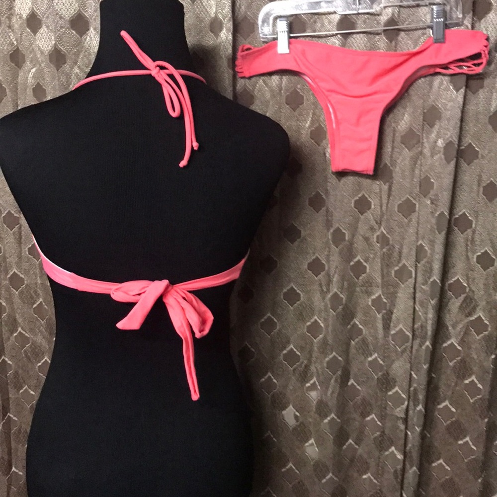 Pink bikini - Picture 2 of 2